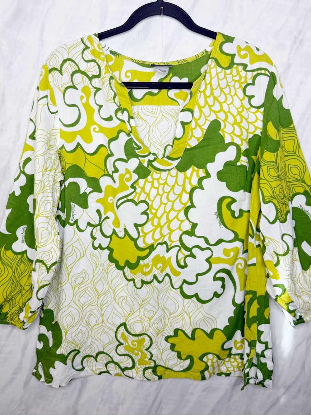 Manuhealii Lime Green & White V-Neck Printed Tunic Large